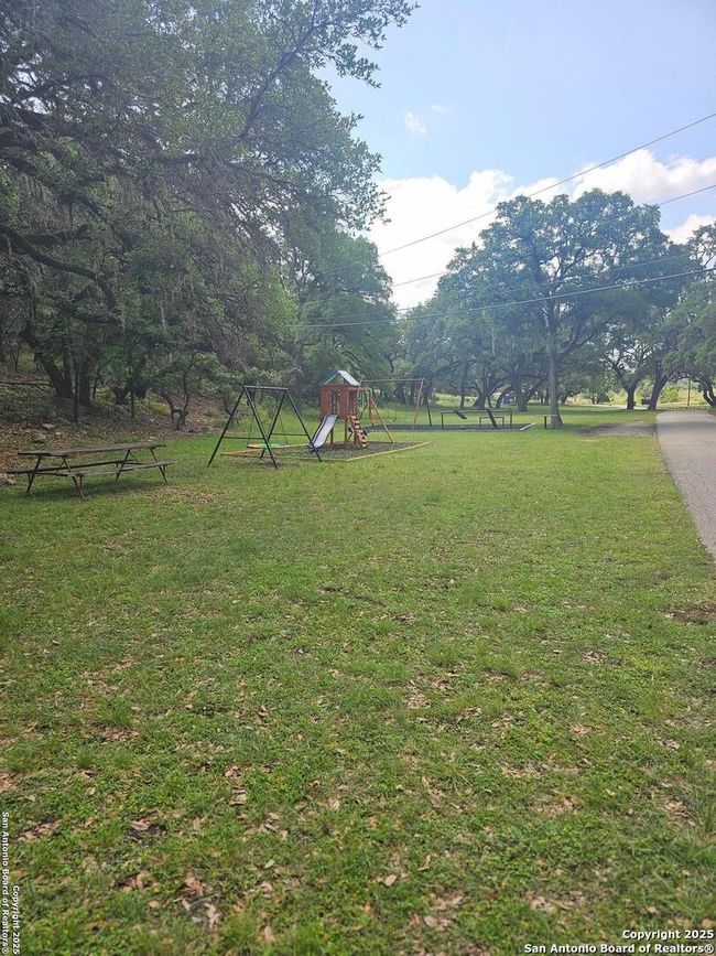 130 Broadview Ct, House other with 5 bedrooms, 3 bathrooms and null parking in Spring Branch TX | Image 9