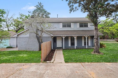 107 Carriage Ln, Conroe, TX, 77385-7706 | Card Image