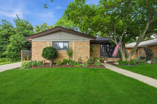 2455 Belleview Ave, Westchester, IL, 60154-5301 | Card Image