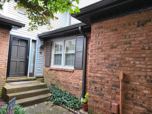 142 Hearthstone Manor Cir, Brentwood, TN, 37027-4342 | Card Image