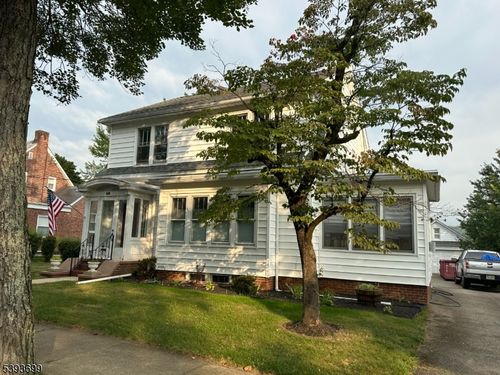 302 Grand Ave, Hackettstown, NJ, 07840-2133 | Card Image