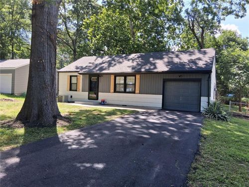 8809 E 71st Ter, Raytown, MO, 64133-6408 | Card Image