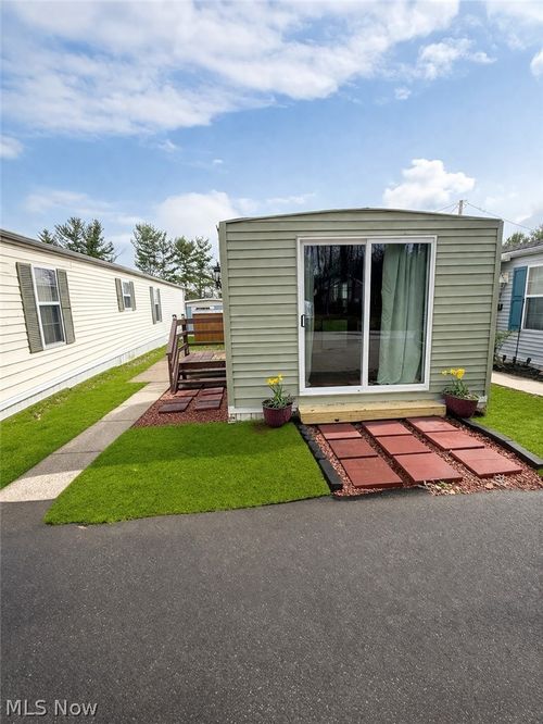 9735 Chillicothe Rd, Kirtland, OH, 44094-9344 | Card Image