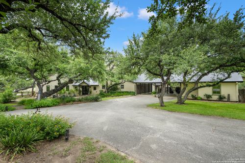 815 Old Boerne Rd, Bulverde, TX, 78163-3214 | Card Image