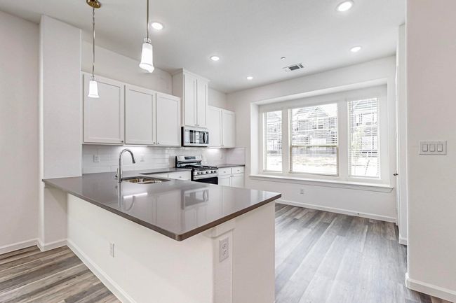 329 Mule Deer Dr, Townhouse with 4 bedrooms, 3 bathrooms and null parking in Little Elm TX | Image 11