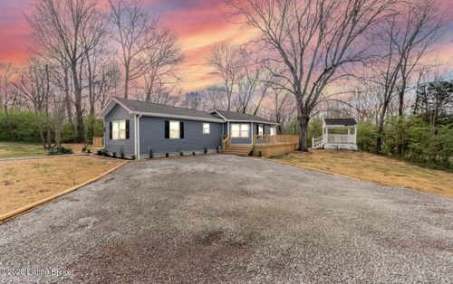 9303 3rd Street Rd, Louisville, KY, 40272-2639 | Card Image