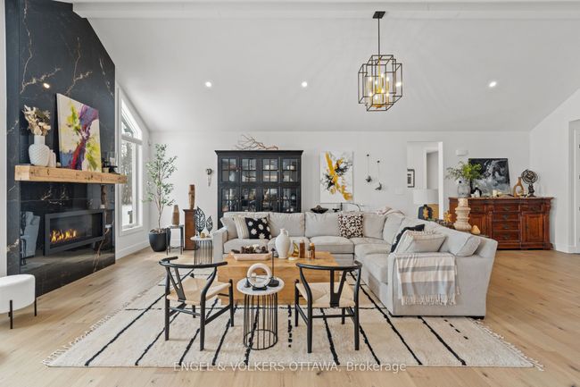 425 Ginger Cres, House other with 5 bedrooms, 4 bathrooms and 6 parking in Metcalfe ON | Image 9