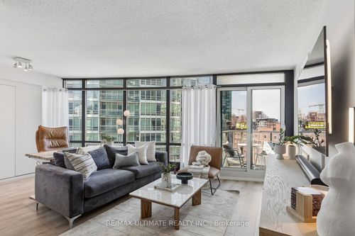 1102-373 Front St W, Toronto, ON, M5V3R7 | Card Image