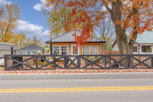 211 W Main St, Russells Point, OH, 43348-9719 | Card Image