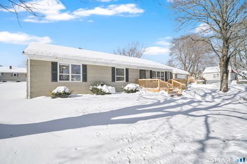 7 Lockwood St, Brooklyn, CT, 06234-3518 | Card Image