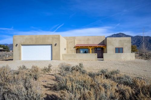 7 Codorniz Road, Taos, NM, 87571 | Card Image