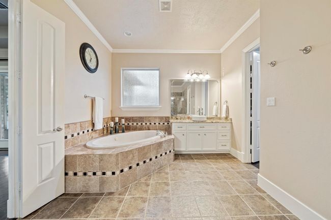 28611 Benders Crossing Dr, House other with 3 bedrooms, 4 bathrooms and 3 parking in Spring TX | Image 25