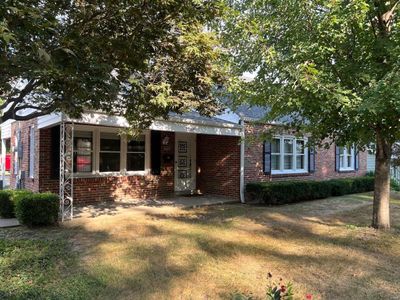 Covered Front Porch | Image 3