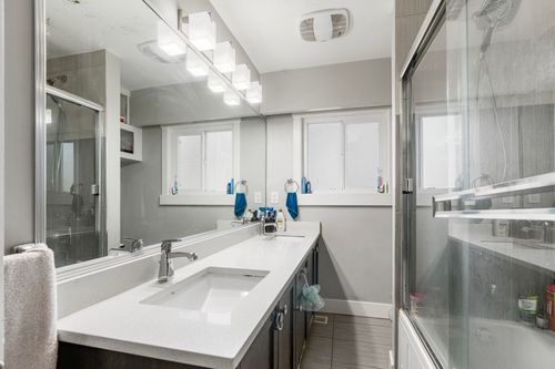 12847 106 Ave, Surrey, BC, V3T2B9 | Card Image