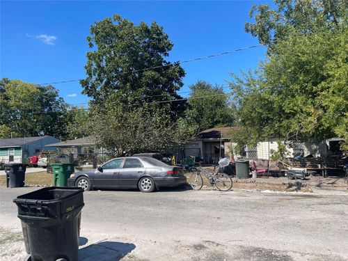 8021 Lynette St, Houston, TX, 77028-1429 | Card Image