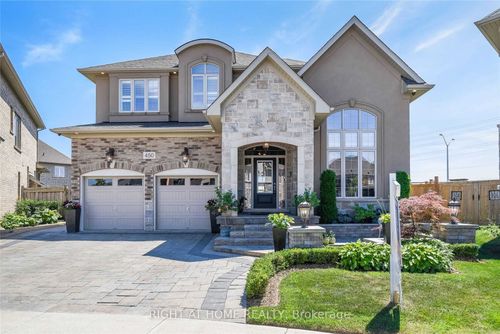 450 Hidden Trail, Oakville, ON, L6M0N4 | Card Image