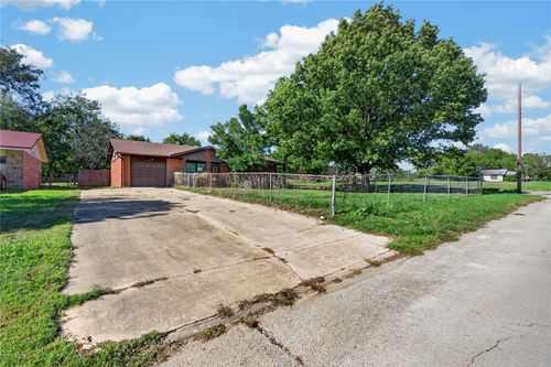 1209 S Wewoka Ave, Wewoka, OK, 74884-3656 | Card Image
