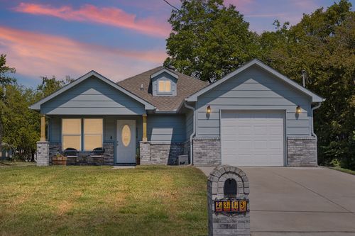 2318 Henry St, Greenville, TX, 75401-3547 | Card Image