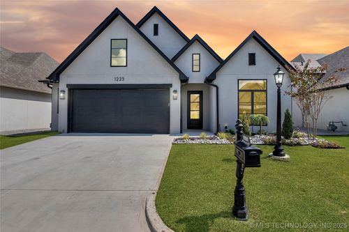 1223 N 71st Pl, Broken Arrow, OK, 74014-2519 | Card Image