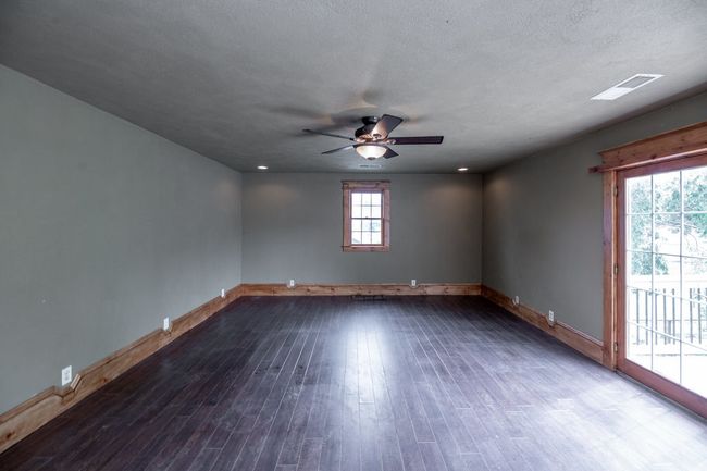 307 N Logan St, House other with 3 bedrooms, 2 bathrooms and 2 parking in Deer Creek IL | Image 23