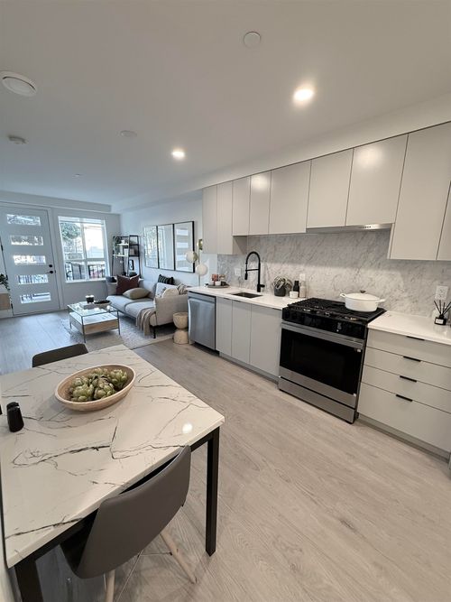 304-13258 105 Avenue, Surrey, BC, V3T0X4 | Card Image