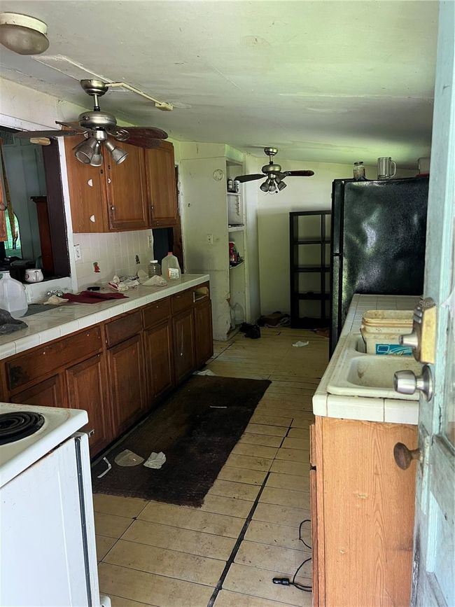 4803 S Rio Grande Ave, House other with 4 bedrooms, 3 bathrooms and null parking in ORLANDO FL | Image 4