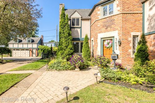 3455 Gratiot Ave, Port Huron, MI, 48060-2244 | Card Image