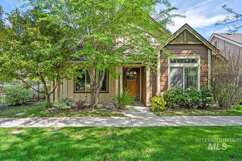 2763 E Deerhill Dr, Meridian, ID, 83642-9045 | Card Image
