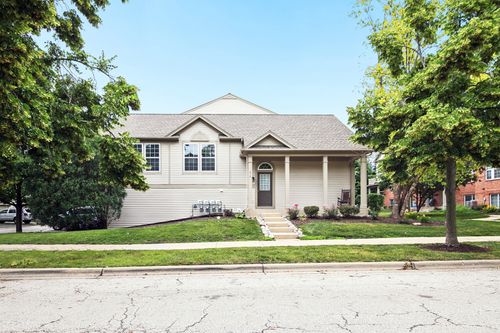 518 Conservatory Ln, Aurora, IL, 60502-8913 | Card Image
