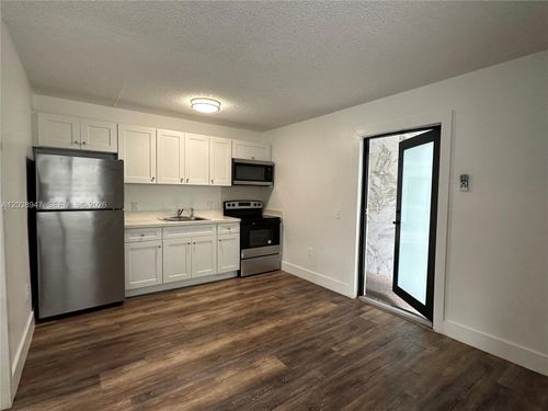 104-529 Sw 4th St, Miami, FL, 33130-1333 | Card Image
