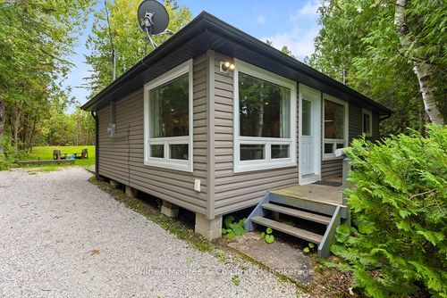 1489 2nd Ave S, Sauble Beach, ON, N0H2G0 | Card Image