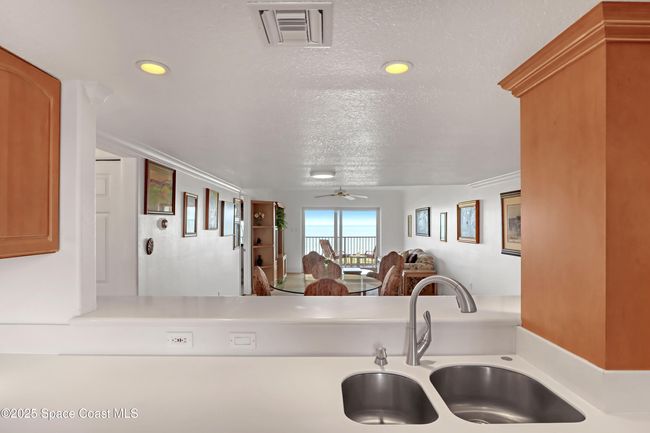 403 - 3170 N Atlantic Ave, Condo with 3 bedrooms, 2 bathrooms and null parking in Cocoa Beach FL | Image 11