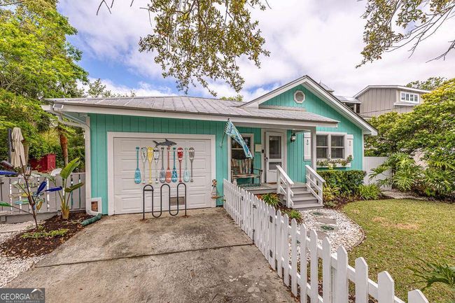 1129 College St, House other with 2 bedrooms, 2 bathrooms and 3 parking in Saint Simons Is GA | Image 39