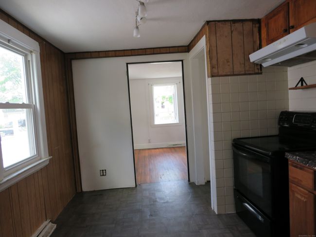 83 Stone St, House other with 3 bedrooms, 1 bathrooms and null parking in Hartford CT | Image 15