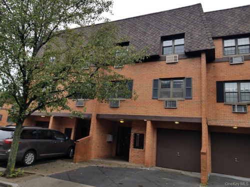 3rd-219-43 67th Ave, Oakland Gardens, NY, 11364-2653 | Card Image
