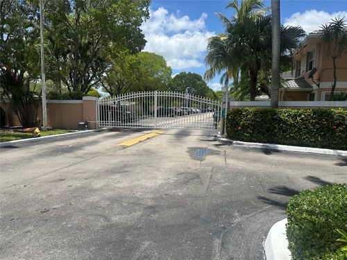 apt-6-3263 Nw 44th St, Oakland Park, FL, 33309-4286 | Card Image