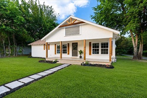 1325 Navarro Dr, Corsicana, TX, 75110-2371 | Card Image