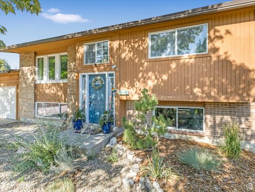 9457 S Poppy Ln, Sandy, UT, 84094-3631 | Card Image