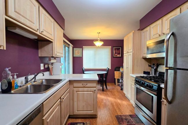 1338 - 1338 Stratford Dr, Condo with 3 bedrooms, 2 bathrooms and 2 parking in Gurnee IL | Image 7