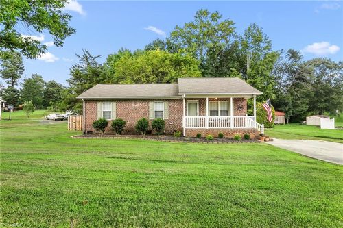 4348 Valley View Rd, Thomasville, NC, 27360-5909 | Card Image