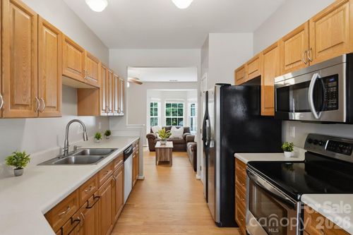 403-1965 Charlotte Hwy, Mooresville, NC, 28115-8007 | Card Image