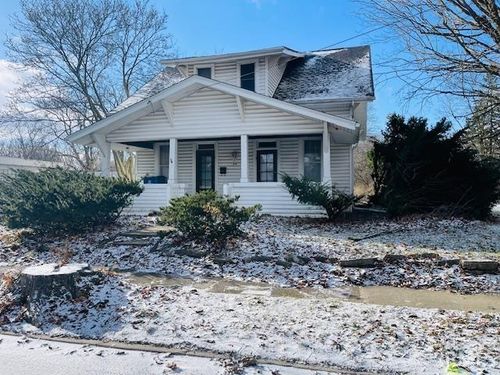 504 S Mill St, Fairmount, IN, 46928-1946 | Card Image