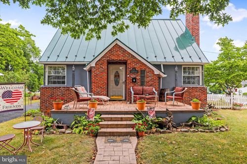 15 W Birch Ln, ROMNEY, WV, 26757-1606 | Card Image
