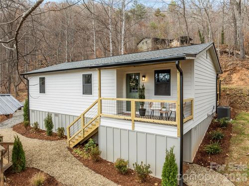 242 Moody Cove Rd, Weaverville, NC, 28787-9782 | Card Image