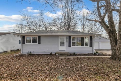 275 E Broadway St, Argenta, IL, 62501-6009 | Card Image