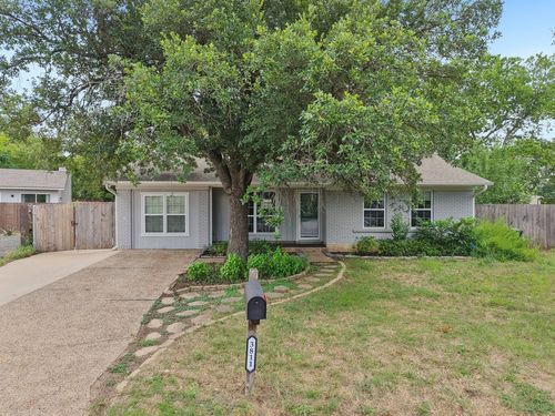 3811 Byron Dr, Austin, TX, 78704-6715 | Card Image