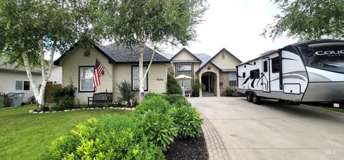 7332 Newbrook Dr, Nampa, ID, 83687-8360 | Card Image