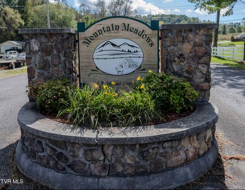 77-7877 Forest Lodge Dr, Lebanon, VA, 24266-5787 | Card Image