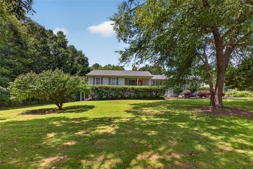 8715 Gullatt Rd, Palmetto, GA, 30268-2517 | Card Image