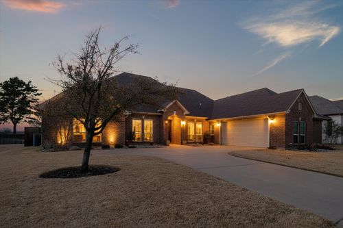 1902 Melbourne Dr, Pantego, TX, 76013-4601 | Card Image